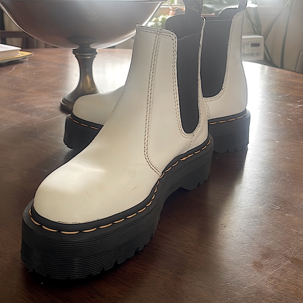 doc martens white chelsea boots lugged barely worn